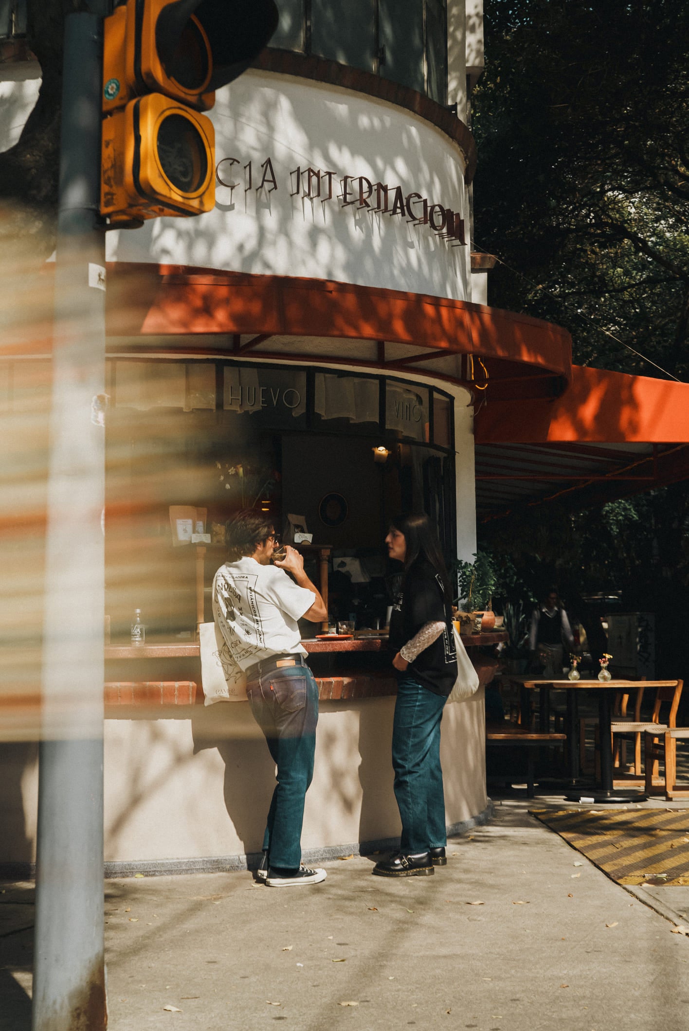 ÚNETE AL RITUAL TEE - WHITE